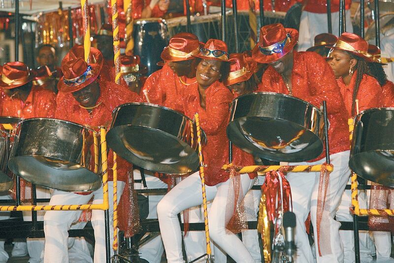 Archivo:Steel band en Trinidad. Cortesía The Guardian Trinidad.jpg